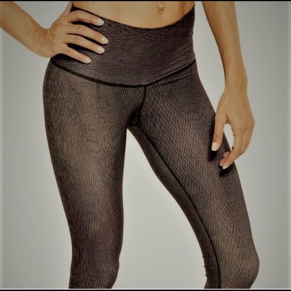 Niyama Sol Mocha Diamondback Barefoot Leggings
